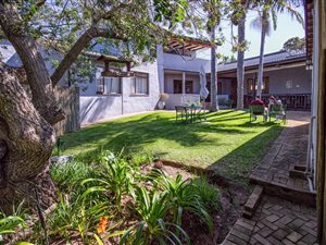 5 Bed House in Signal Hill