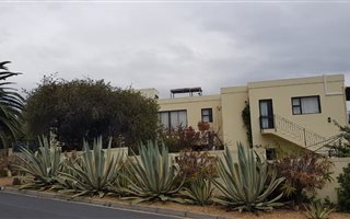6 Bedroom House in Helena Heights
