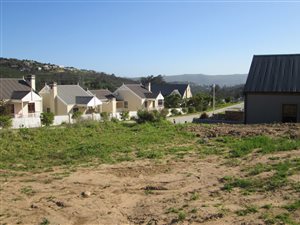 920 m² Land available in Green Pastures