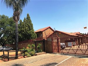 3 Bed Simplex in Zwartkop