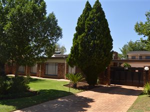 4 Bed House in Miederpark
