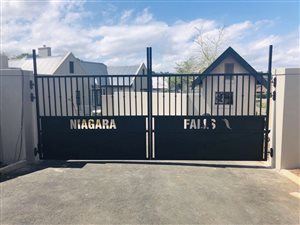 3 Bed House in Waterfall