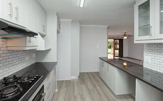 3 Bedroom House in De Bron