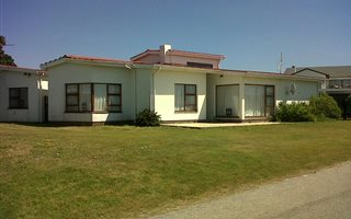 3 Bedroom House in Cape St Francis