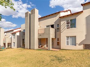 2 Bed Apartment in Bromhof