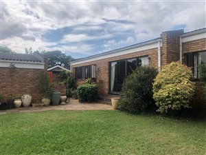 5 Bed House in Hayfields