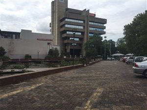 417.5 m² Office Space in Milpark