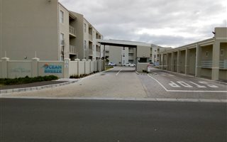 2 Bedroom Apartment in Muizenberg