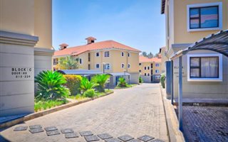 2 Bedroom Apartment in Halfway House