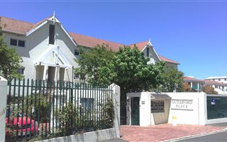 2 Bedroom Apartment in Rosebank