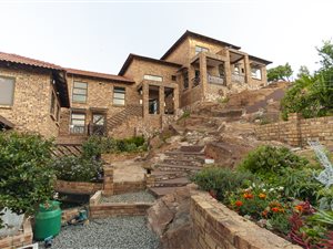 4 Bed House in Overkruin