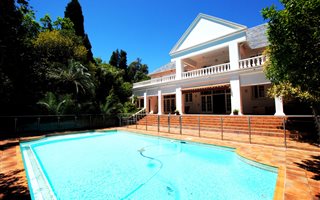 6 Bedroom House in Hyde Park