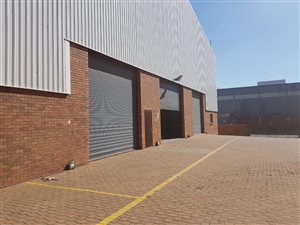 2200 m² Industrial space in Ormonde
