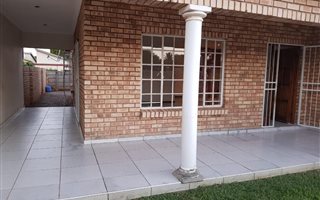 3 Bedroom Townhouse in Flamwood