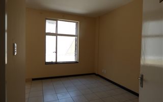 0.5 Bedroom Apartment in Hillbrow