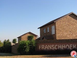 3 Bed Duplex in Wilro Park