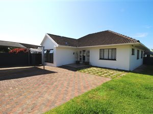 4 Bed House in Beacon Bay