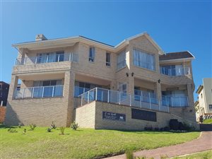 3 Bed House in Herolds Bay