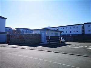2 Bed Apartment in Parklands East