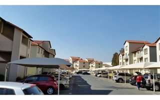 3 Bedroom Apartment in Ridgeway