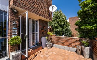 2 Bedroom Duplex in Malvern East