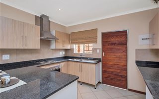 3 Bedroom Townhouse in Mooikloof Ridge