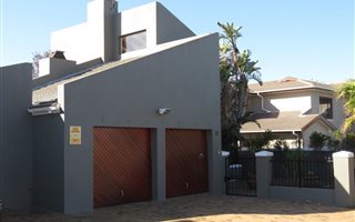 3 Bedroom House in West Beach