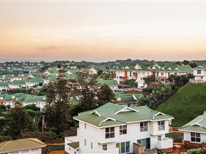 3 Bedroom Townhouse in Kindlewood Estate