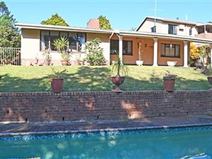 3 Bed House in Woodside
