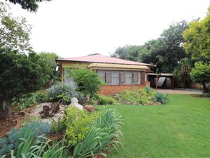 3 Bed House in Selection Park