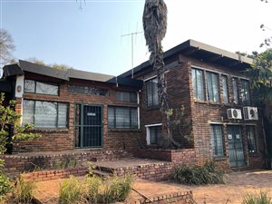 573 m² Office Space in Lynnwood Manor