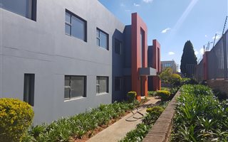 709 m² Industrial space in Sebenza
