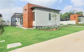 3 Bedroom Cluster in Jackal Creek Golf Estate