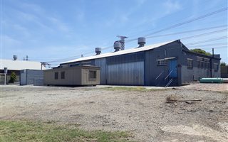 700 m² Industrial space in Sebenza
