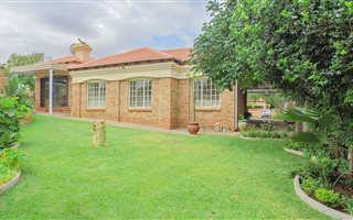 3 Bedroom Simplex in Safari Gardens