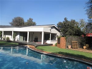 4 Bed House in Elma Park