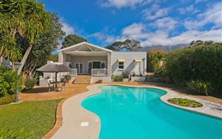 5 Bedroom House in Constantia Upper