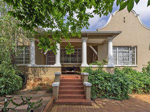 3 Bed House in Kensington