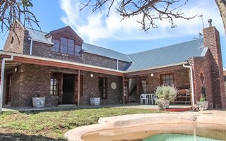 3 Bedroom House in Van Riebeeckstrand