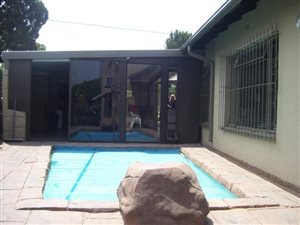 5 Bed House in Southcrest