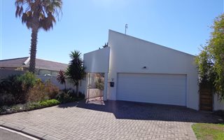 3 Bedroom House in Blouberg Sands