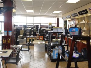 1073 m² Commercial space in Gezina