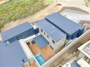 5 Bed House in Oubaai and surrounds
