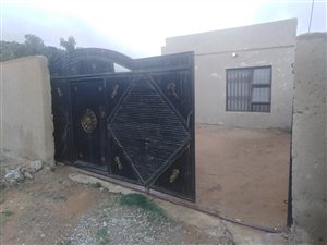 2 Bed House in Tshepisong