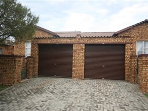 2 Bed Townhouse in Honey Park