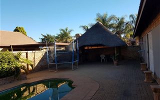 3 Bedroom Townhouse in Waterval East