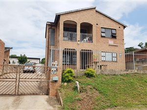 5 Bed House in Dawnside