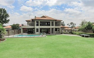 4 Bedroom House in Vanderbijlpark Central