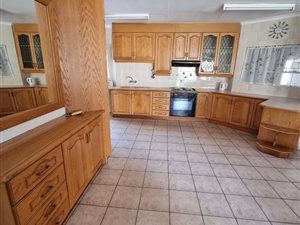 2 Bed Townhouse in Vanderbijlpark SW2