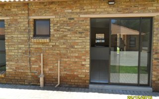 2 Bedroom Apartment in Grobler Park